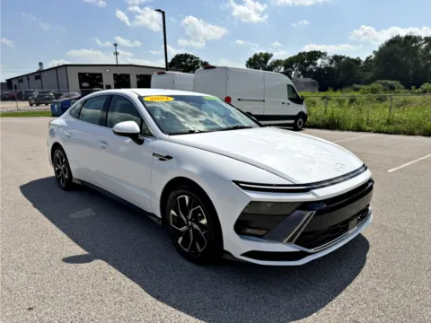 More photos of 2024 Hyundai Sonata SEL at Dorsett Hyundai, IN