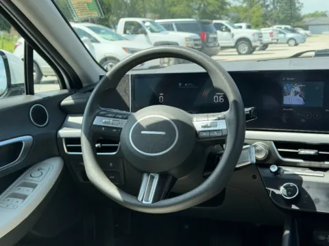 More photos of 2024 Hyundai Sonata SEL at Dorsett Hyundai, IN