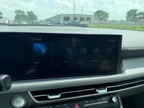 More photos of 2024 Hyundai Sonata SEL at Dorsett Hyundai, IN