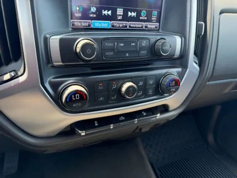 More photos of 2018 GMC Sierra 1500 SLE at Dorsett Hyundai, IN