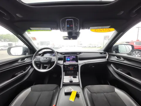 Photos of 2025 Jeep Grand Cherokee L Altitude X for sale in Terre Haute, IN at Dorsett Hyundai