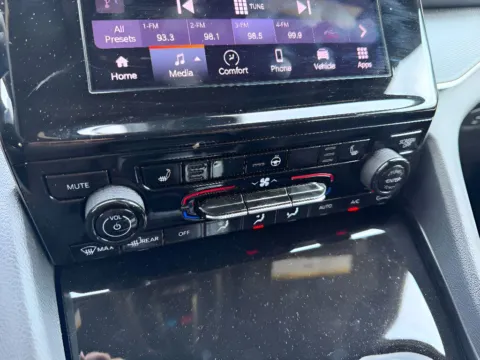More photos of 2025 Jeep Grand Cherokee L Altitude X at Dorsett Hyundai, IN