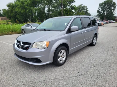 Silver 2013 Dodge Grand Caravan SXT for sale in Terre Haute, IN