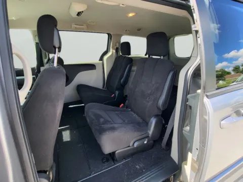 More photos of 2013 Dodge Grand Caravan SXT at Dorsett Hyundai, IN