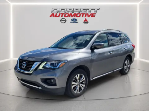 Gray 2019 Nissan Pathfinder SV for sale in Terre Haute, IN