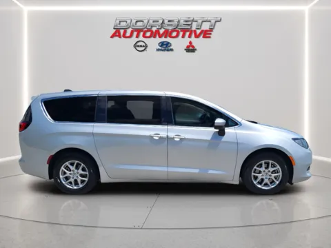 More photos of 2023 Chrysler Voyager LX at Dorsett Hyundai, IN