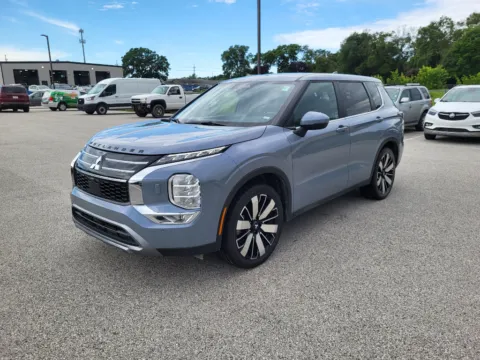 Blue 2025 Mitsubishi Outlander SE for sale in Terre Haute, IN
