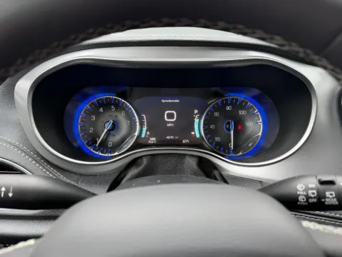 Photos of 2025 Chrysler Pacifica Limited for sale in Terre Haute, IN at Dorsett Hyundai