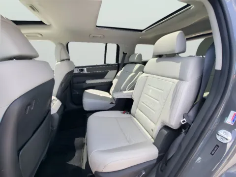 More photos of 2024 Hyundai Santa Fe Calligraphy at Dorsett Hyundai, IN