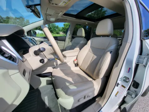 Another view of 2016 Nissan Murano Platinum for sale in Terre Haute, IN at Dorsett Hyundai