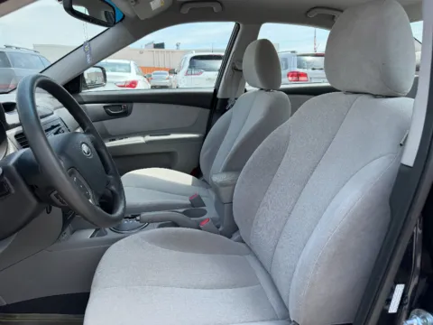 More photos of 2010 Kia Optima LX at Dorsett Hyundai, IN