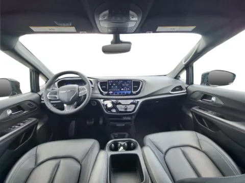 Photos of 2025 Chrysler Pacifica Select for sale in Terre Haute, IN at Dorsett Hyundai