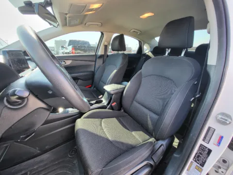 More photos of 2020 Kia Forte LXS at Dorsett Hyundai, IN