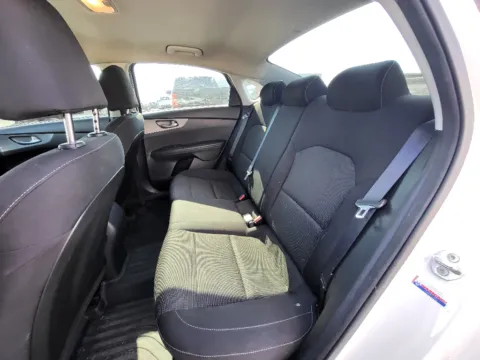 More photos of 2020 Kia Forte LXS at Dorsett Hyundai, IN