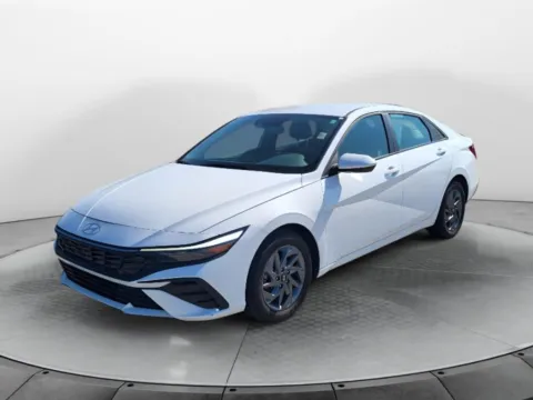 White 2025 Hyundai Elantra Hybrid Blue for sale in Terre Haute, IN