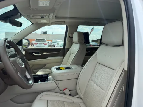 More photos of 2024 GMC Yukon Denali at Dorsett Hyundai, IN