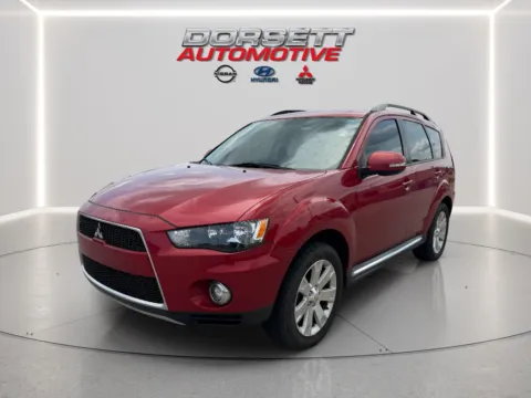 Red 2013 Mitsubishi Outlander SE for sale in Terre Haute, IN