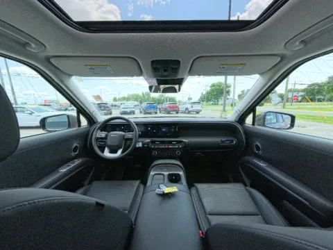 Photos of 2026 Hyundai Palisade SEL for sale in Terre Haute, IN at Dorsett Hyundai