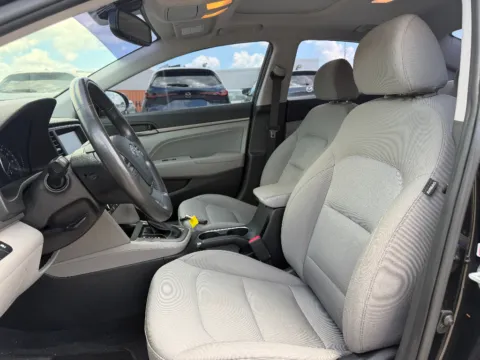 More photos of 2018 Hyundai Elantra Value Edition at Dorsett Hyundai, IN
