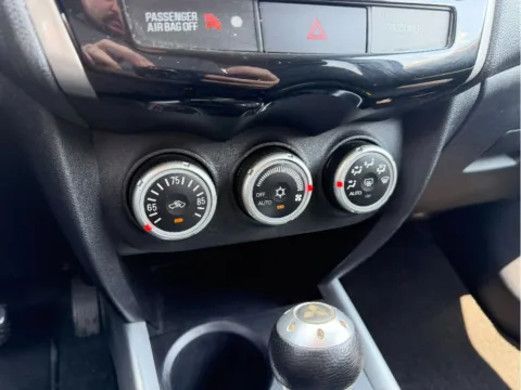 More photos of 2011 Mitsubishi Outlander Sport SE at Dorsett Hyundai, IN