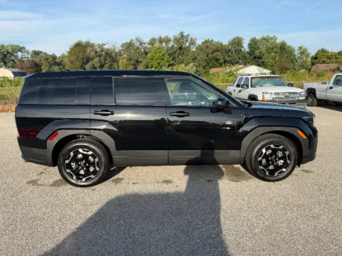 More photos of 2027 Hyundai Santa Fe SE at Dorsett Hyundai, IN