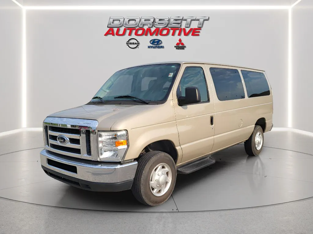 2012 Ford Econoline Wagon E350 SD Club Wagon XLT