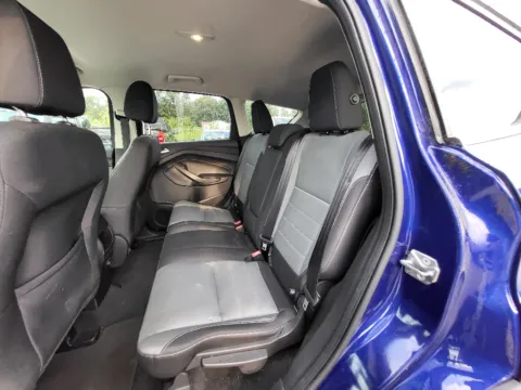 More photos of 2015 Ford Escape SE at Dorsett Hyundai, IN