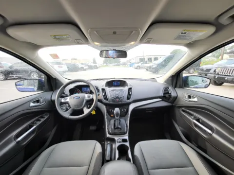 Photos of 2015 Ford Escape SE for sale in Terre Haute, IN at Dorsett Hyundai