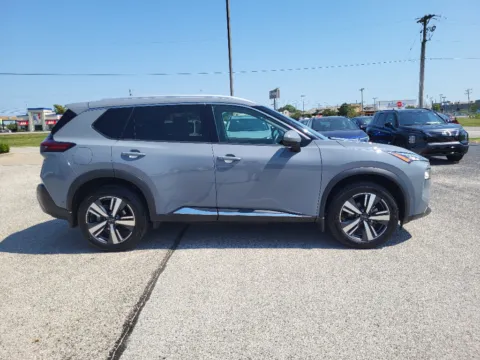 More photos of 2023 Nissan Rogue SL at Dorsett Hyundai, IN