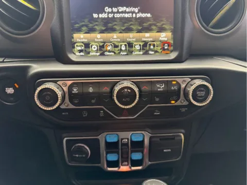 More photos of 2022 Jeep Wrangler Unlimited High Tide at Dorsett Hyundai, IN