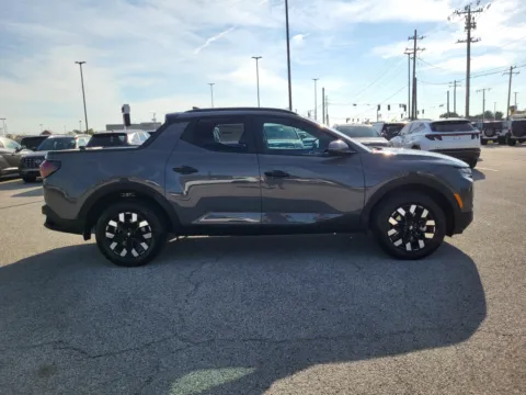 More photos of 2027 Hyundai Santa Cruz SEL Activity at Dorsett Hyundai, IN
