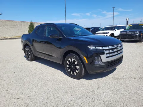 More photos of 2027 Hyundai Santa Cruz SEL Activity at Dorsett Hyundai, IN