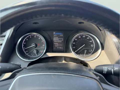 Photos of 2019 Toyota Camry SE for sale in Terre Haute, IN at Dorsett Hyundai
