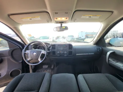 Photos of 2007 Chevrolet Silverado 1500 LT w/1LT for sale in Terre Haute, IN at Dorsett Hyundai