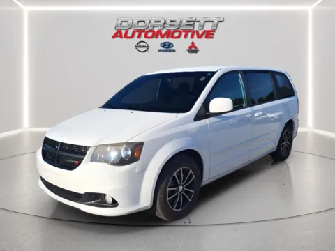 White 2014 Dodge Grand Caravan SXT for sale in Terre Haute, IN
