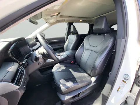 More photos of 2024 INFINITI QX60 SENSORY at Dorsett Hyundai, IN