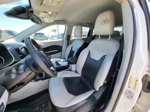 More photos of 2019 Jeep Compass Limited at Dorsett Hyundai, IN
