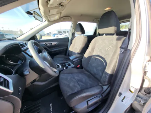 More photos of 2015 Nissan Rogue S at Dorsett Hyundai, IN