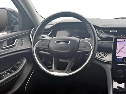 More photos of 2022 Jeep Grand Cherokee Limited at Dorsett Hyundai, IN