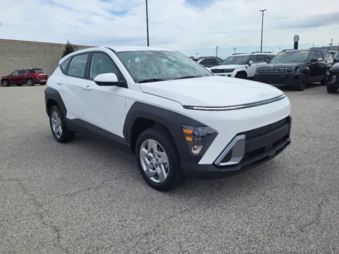 More photos of 2027 Hyundai Kona SE at Dorsett Hyundai, IN