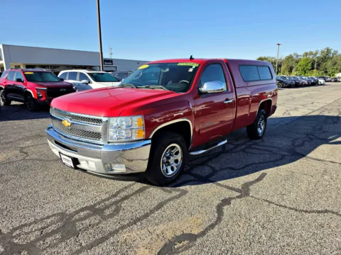 Red 2013 Chevrolet Silverado 1500 LT for sale in Terre Haute, IN