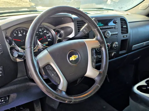 More photos of 2013 Chevrolet Silverado 1500 LT at Dorsett Hyundai, IN