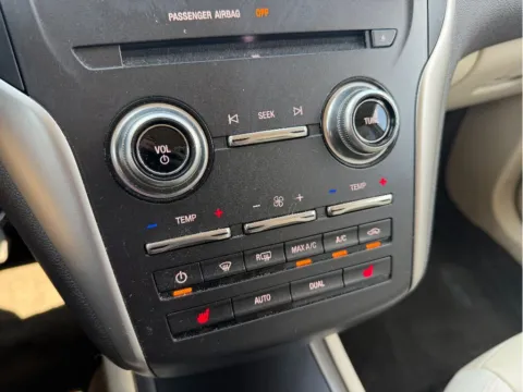 More photos of 2015 Lincoln MKC at Dorsett Hyundai, IN