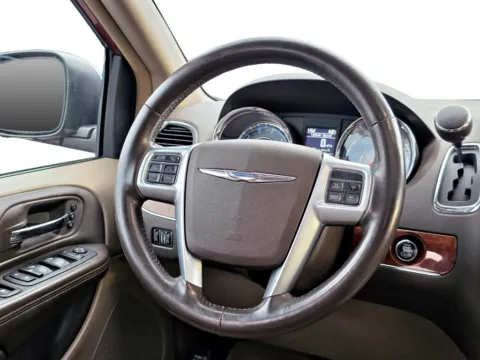 More photos of 2011 Chrysler Town & Country Limited at Dorsett Hyundai, IN