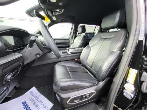 More photos of 2024 Jeep Wagoneer L Series II at Dorsett Hyundai, IN