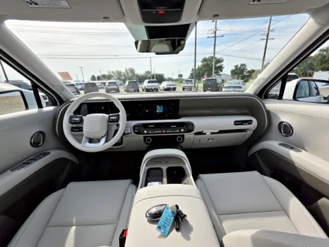Photos of 2027 Hyundai Palisade Hybrid SEL 7P for sale in Terre Haute, IN at Dorsett Hyundai