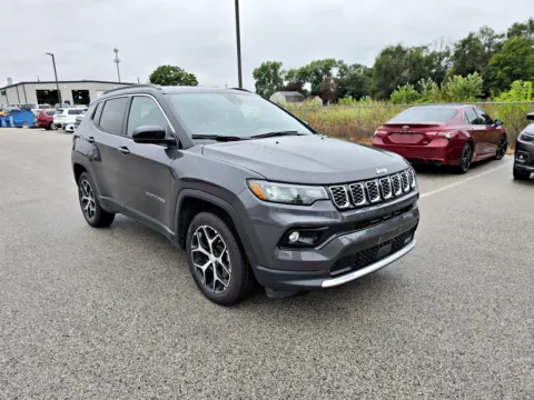 More photos of 2024 Jeep Compass Limited at Dorsett Hyundai, IN