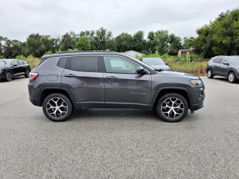 More photos of 2024 Jeep Compass Limited at Dorsett Hyundai, IN