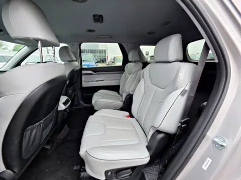 More photos of 2025 Hyundai Palisade SEL at Dorsett Hyundai, IN