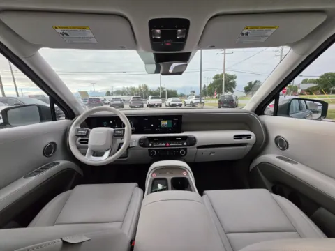Photos of 2026 Hyundai Palisade SEL 7P for sale in Terre Haute, IN at Dorsett Hyundai